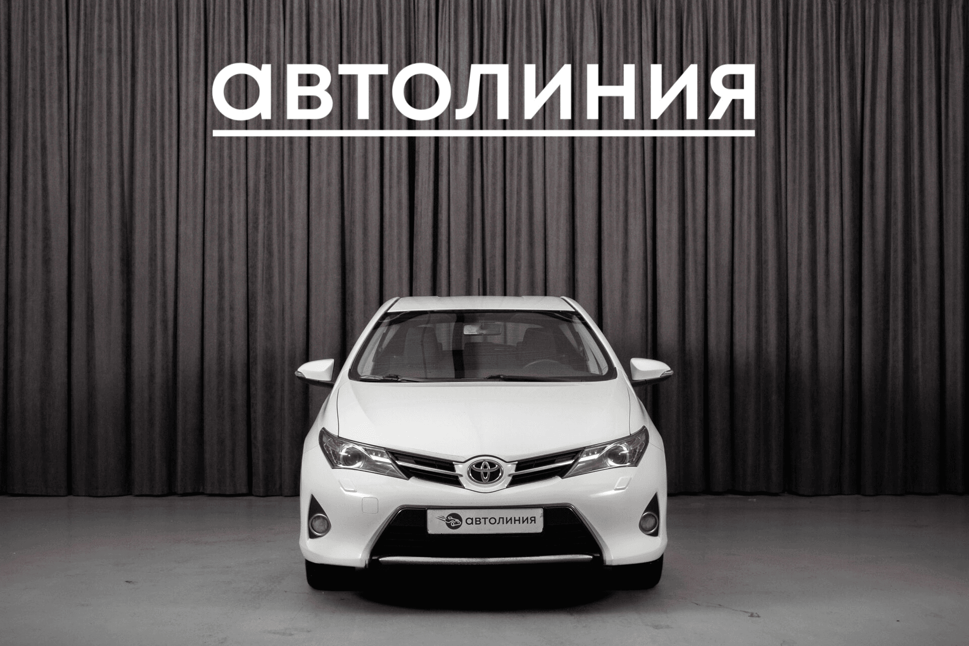 Toyota Auris 2013 — миниатюра 2