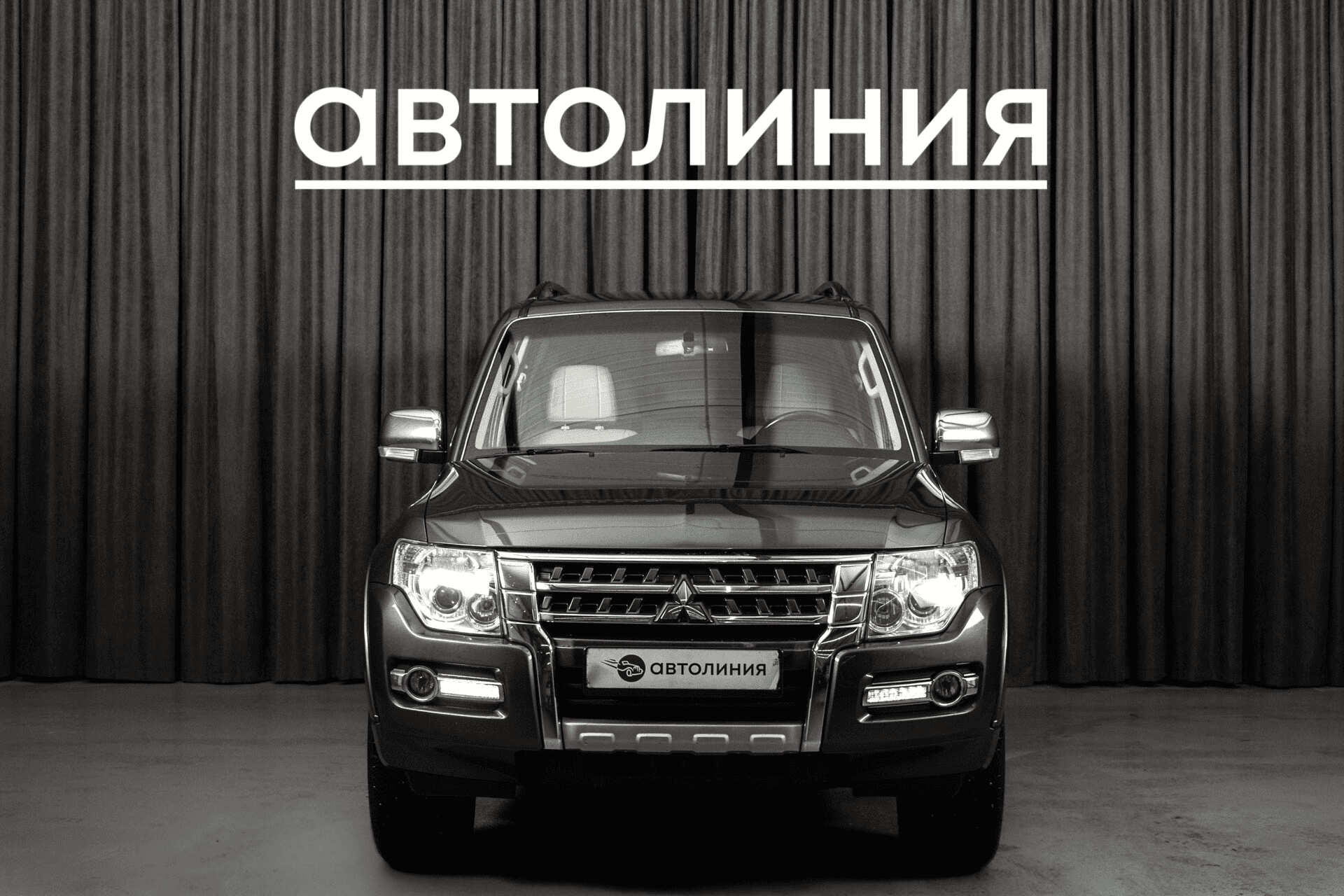 Mitsubishi Pajero 2017 — миниатюра 2