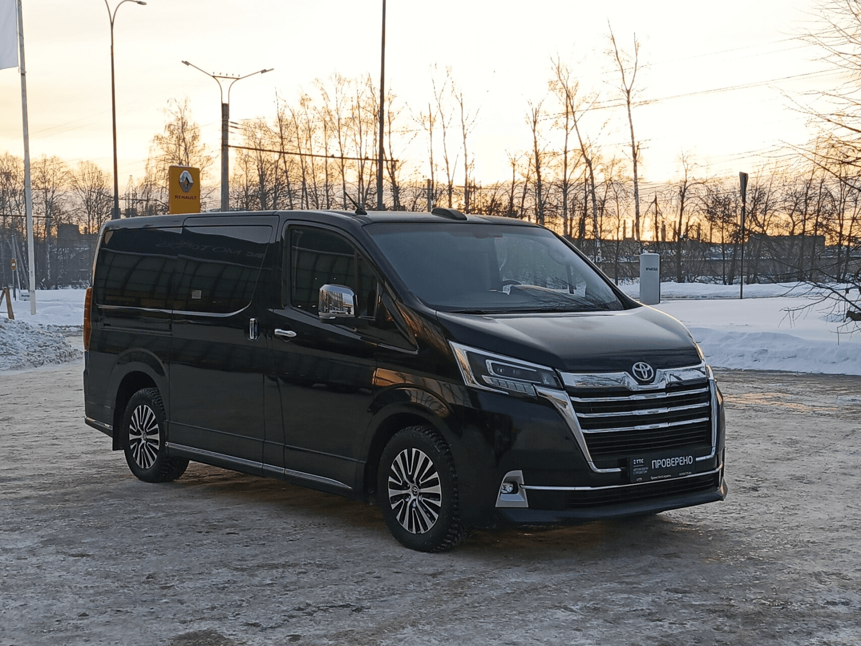 Toyota Hiace 2021 — миниатюра 3