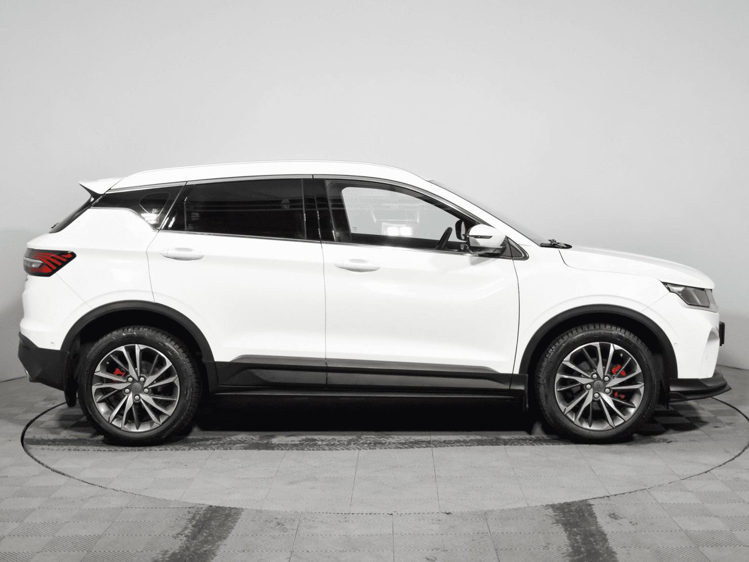 Geely Coolray 2023 — миниатюра 4