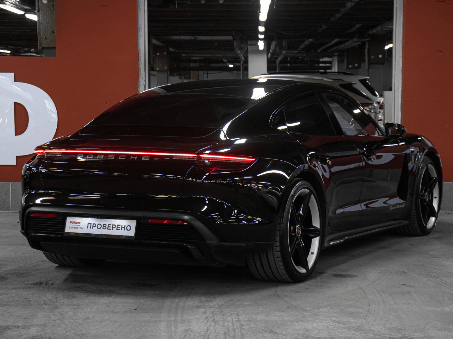 Porsche Taycan 2021 — миниатюра 5