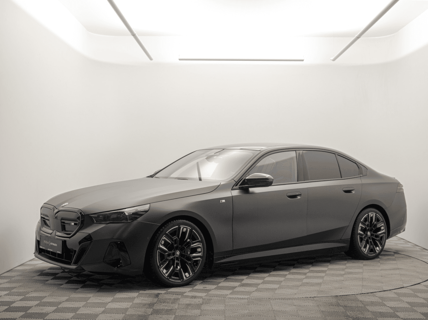 BMW i5 — купить