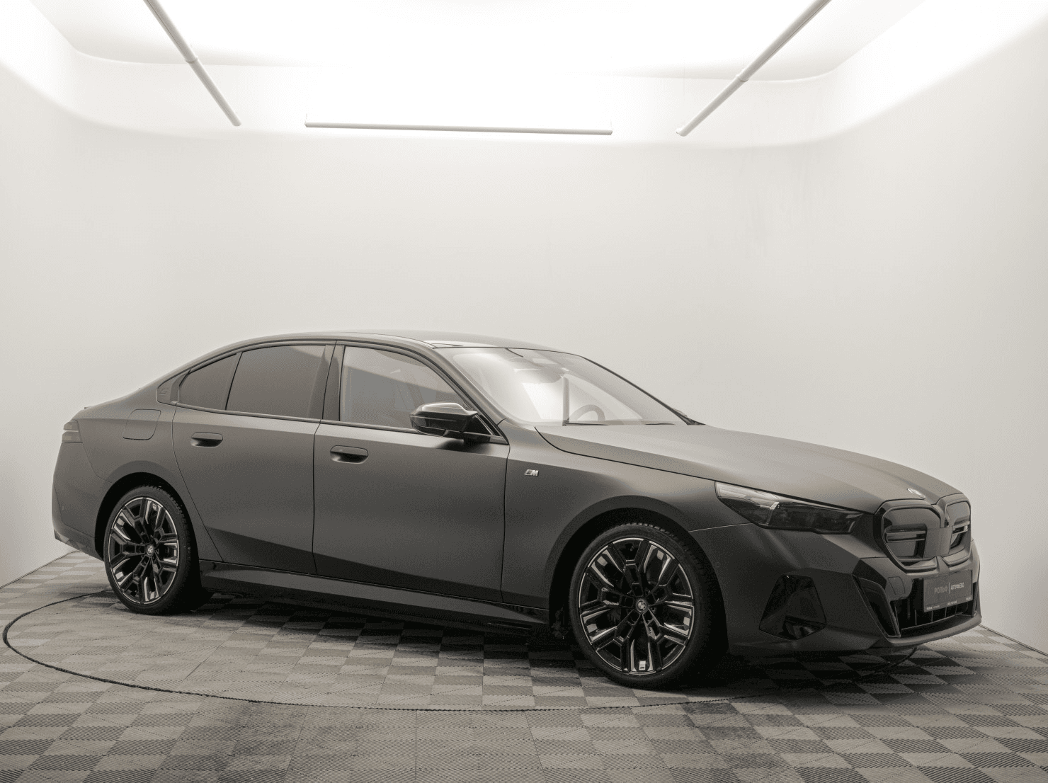 BMW i5 2023 — миниатюра 3