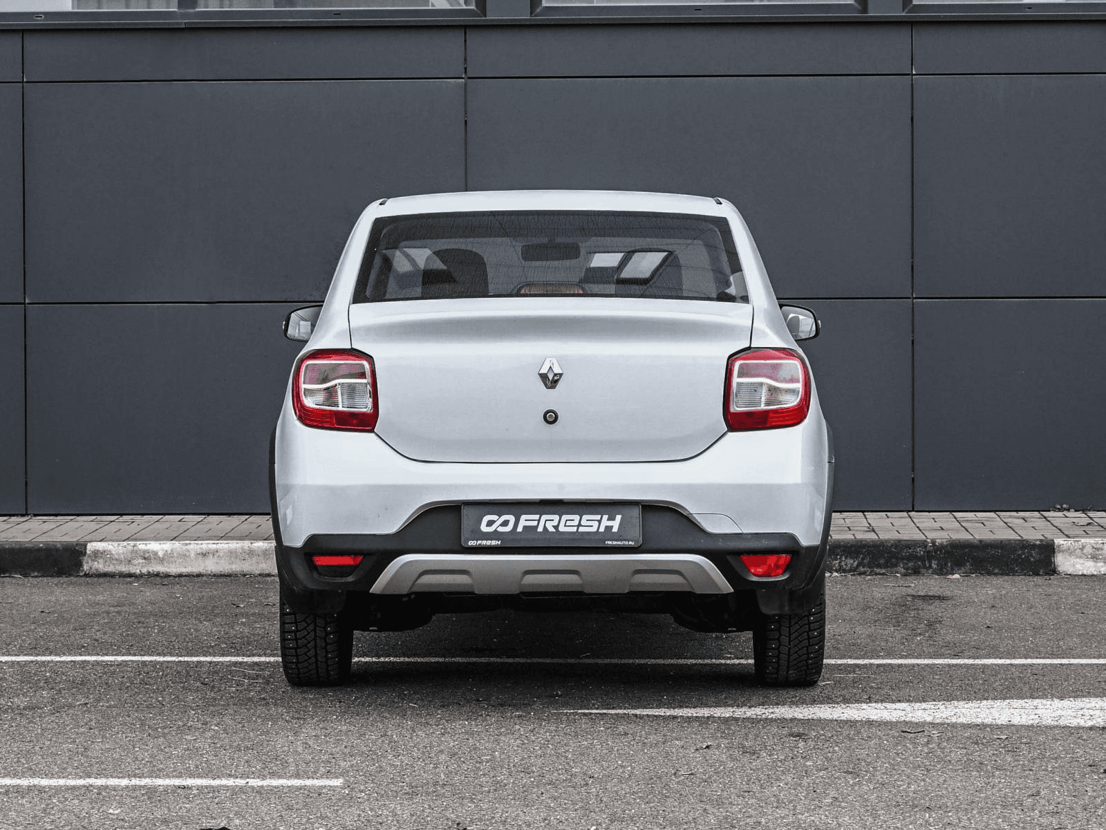 Renault Logan Stepway 2022 — миниатюра 4