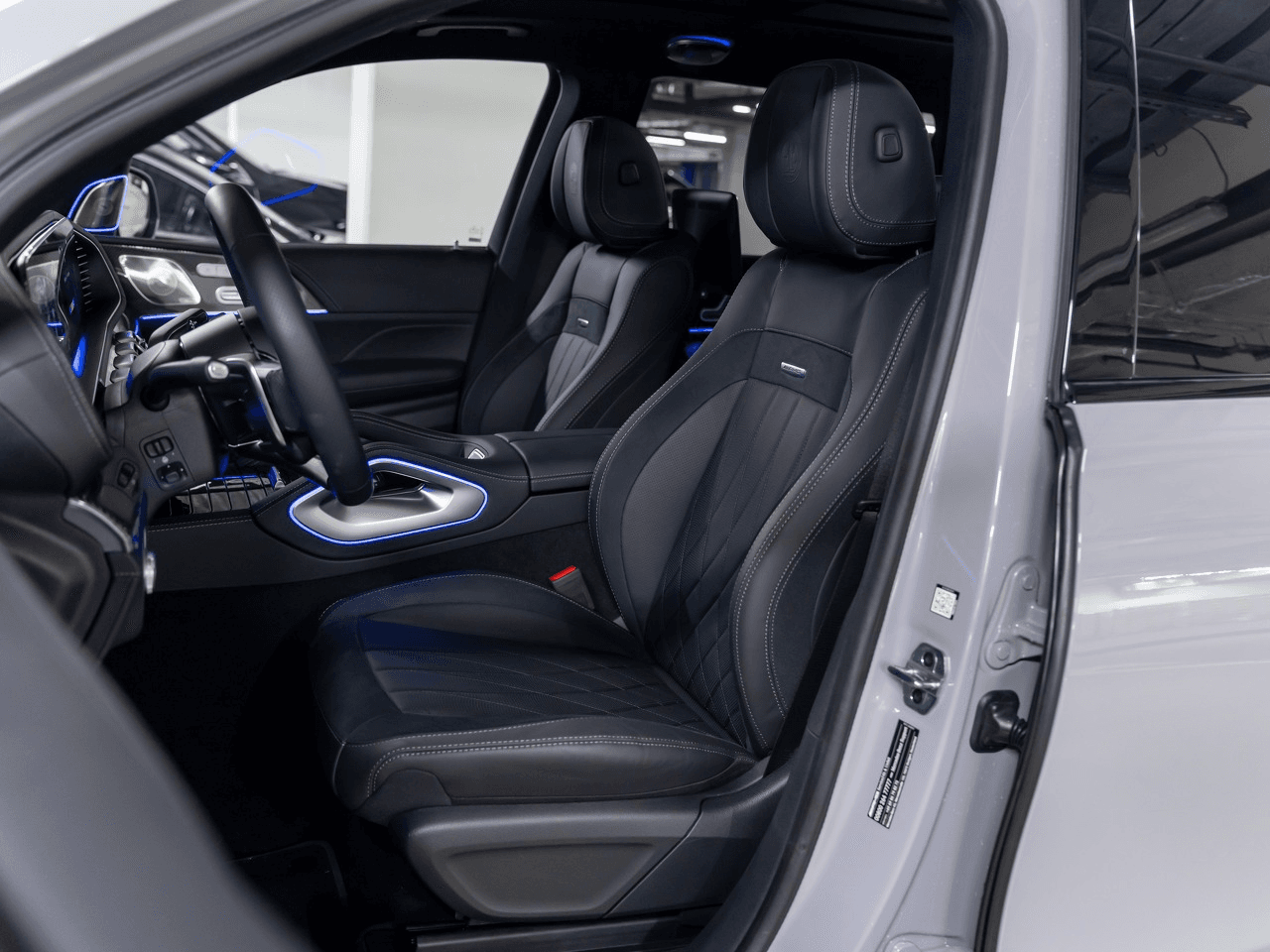 Mercedes-Benz GLS AMG 2025 — миниатюра 8