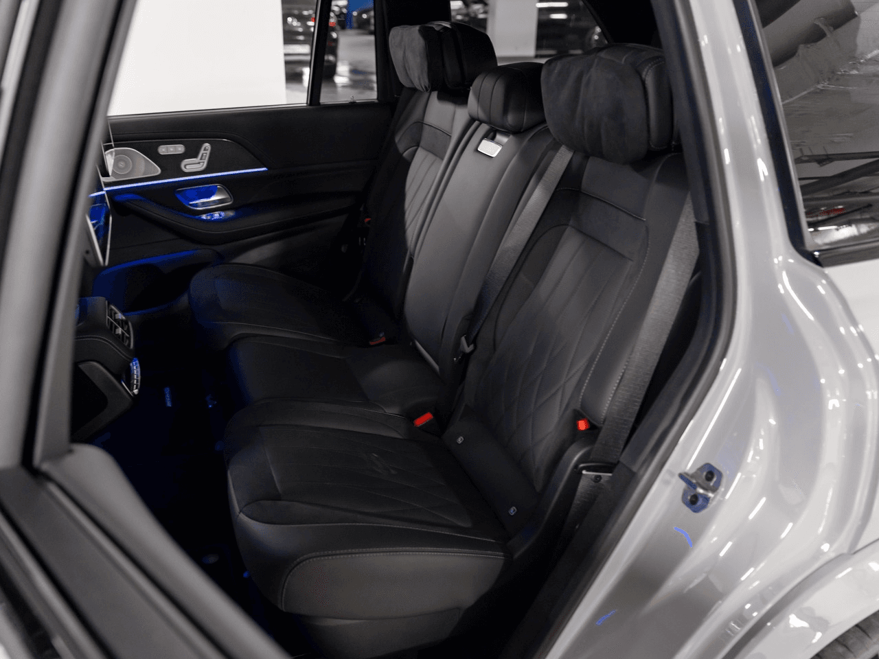 Mercedes-Benz GLS AMG 2025 — миниатюра 10