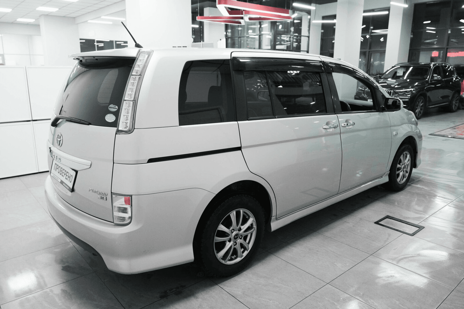 Toyota ISis 2012 — миниатюра 3