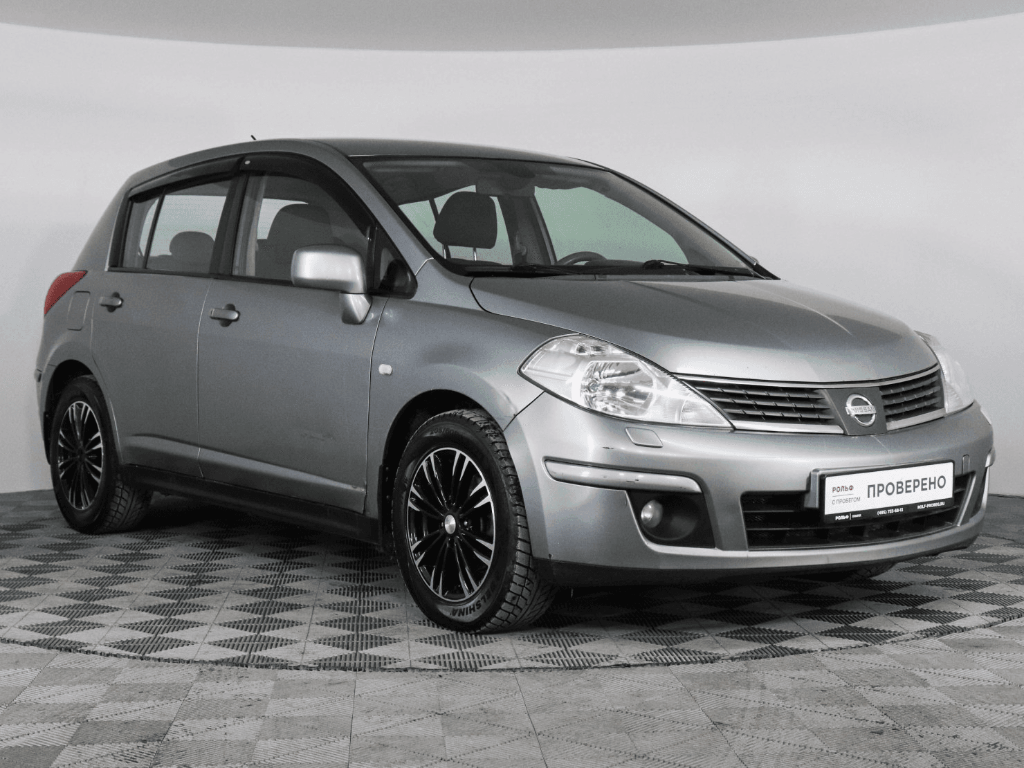 Nissan Tiida 2008 — миниатюра 3