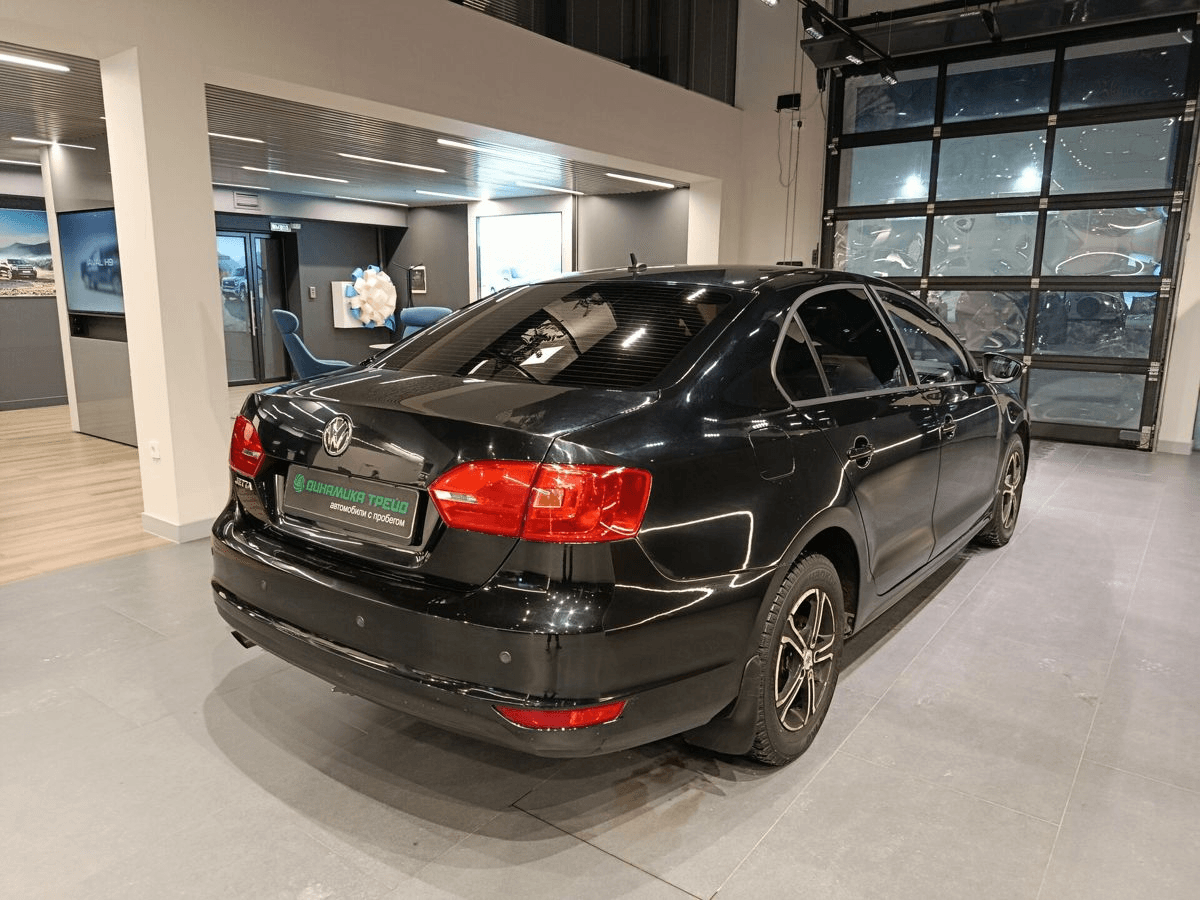 Volkswagen Jetta 2014 — миниатюра 4