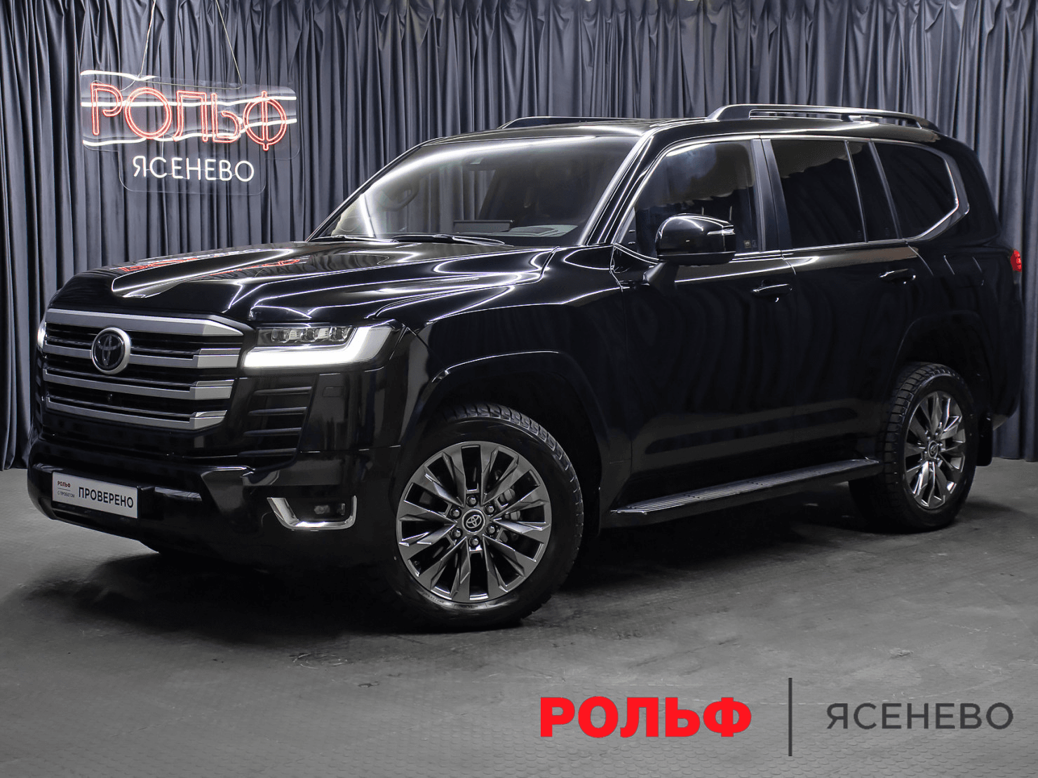 Toyota Land Cruiser 300 2022 — купить в Москва