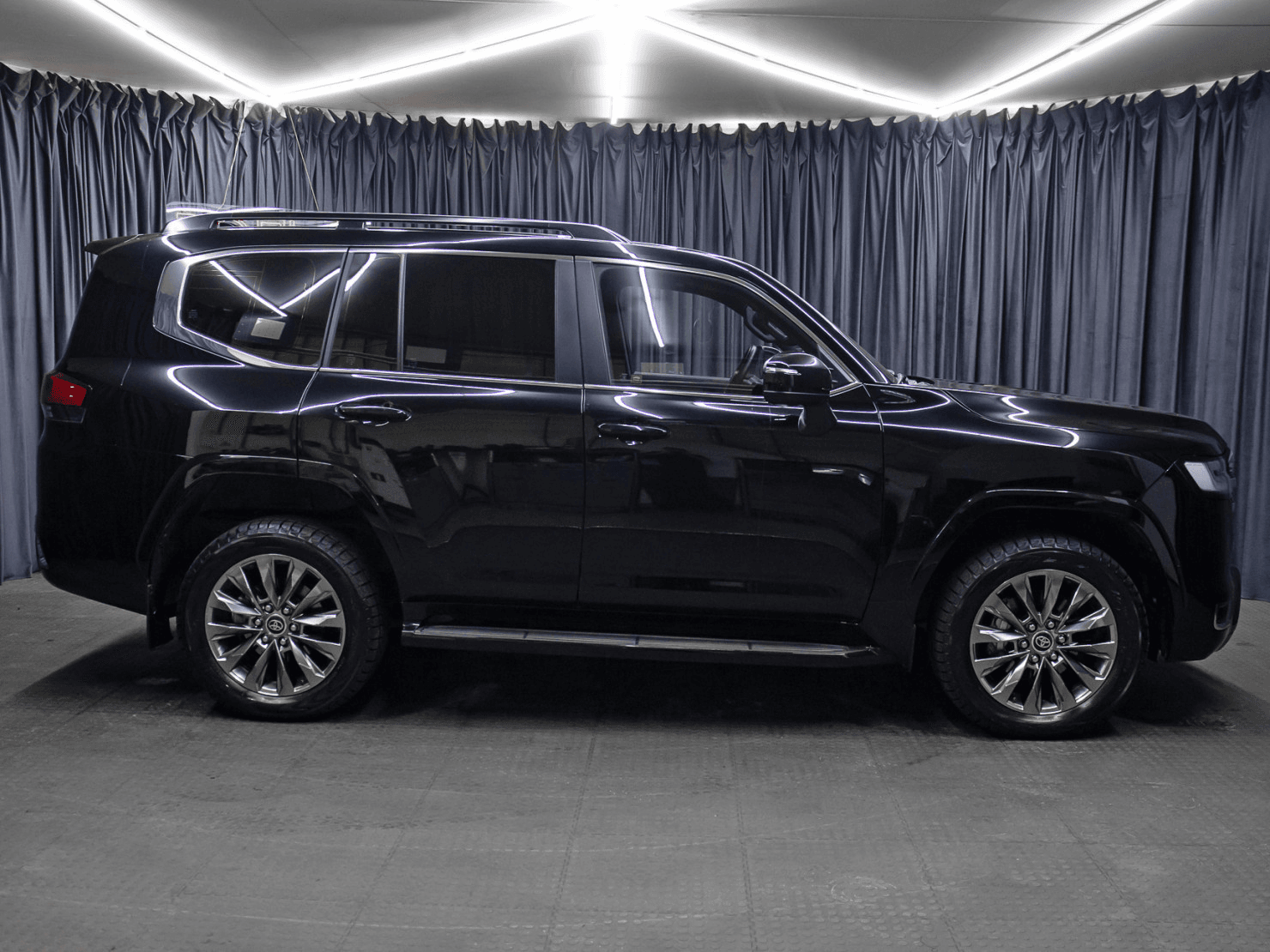 Toyota Land Cruiser 300 2022 — миниатюра 4