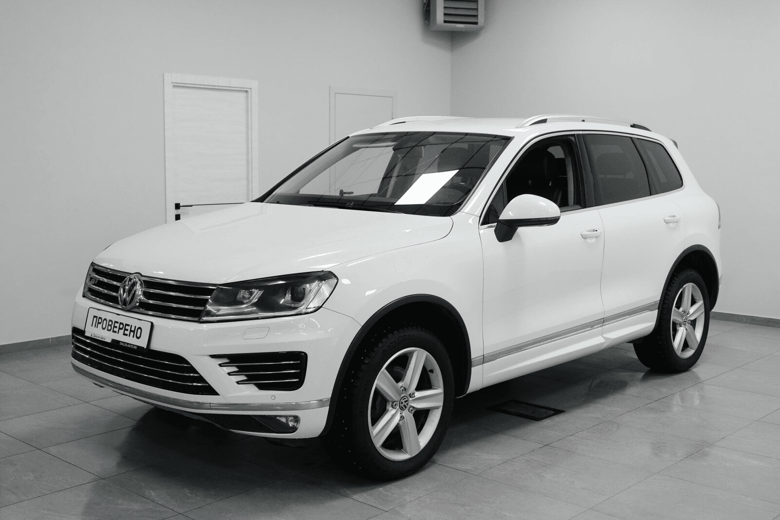 Volkswagen Touareg 2014 — купить в Казань