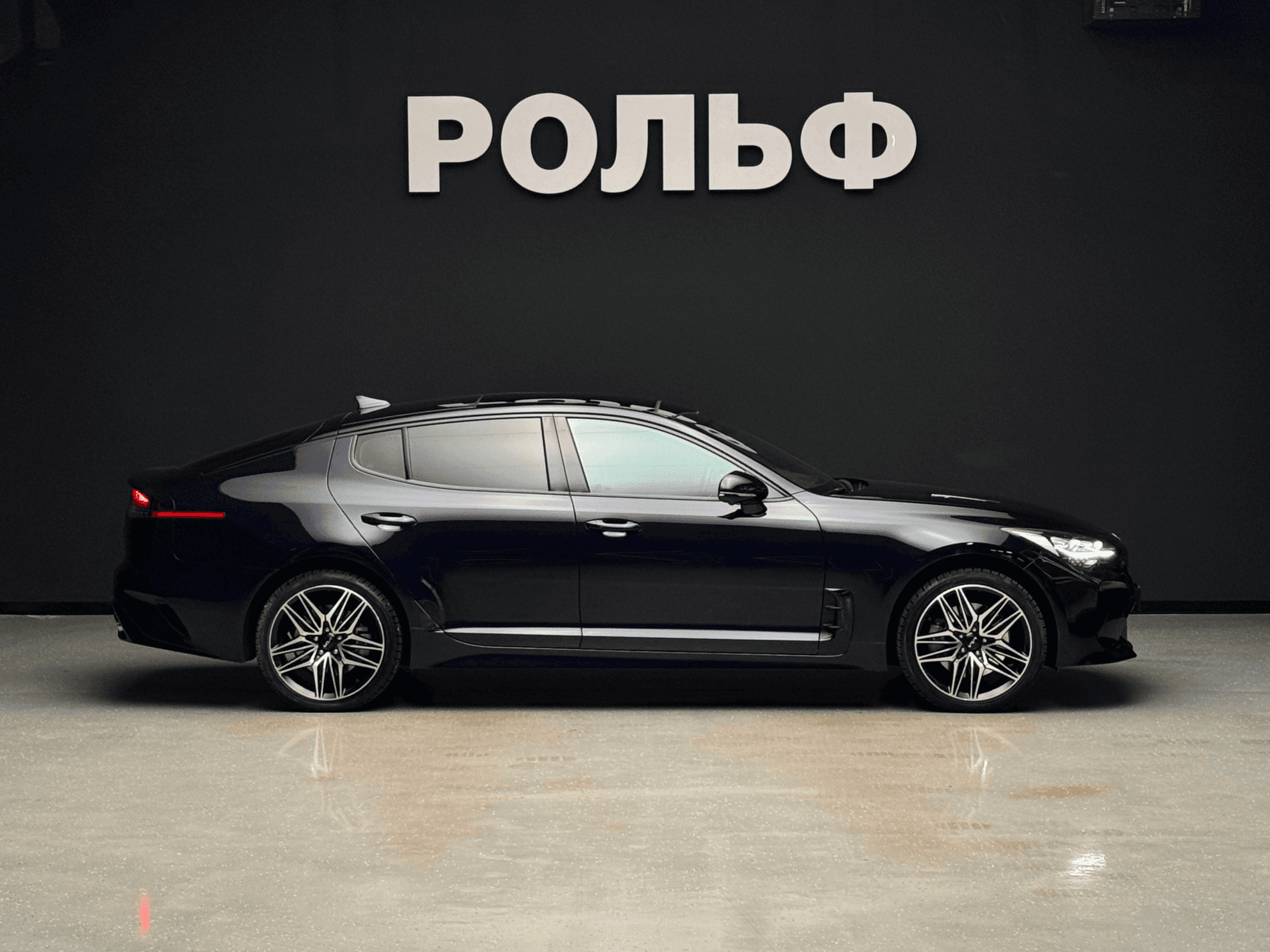KIA Stinger 2023 — миниатюра 5