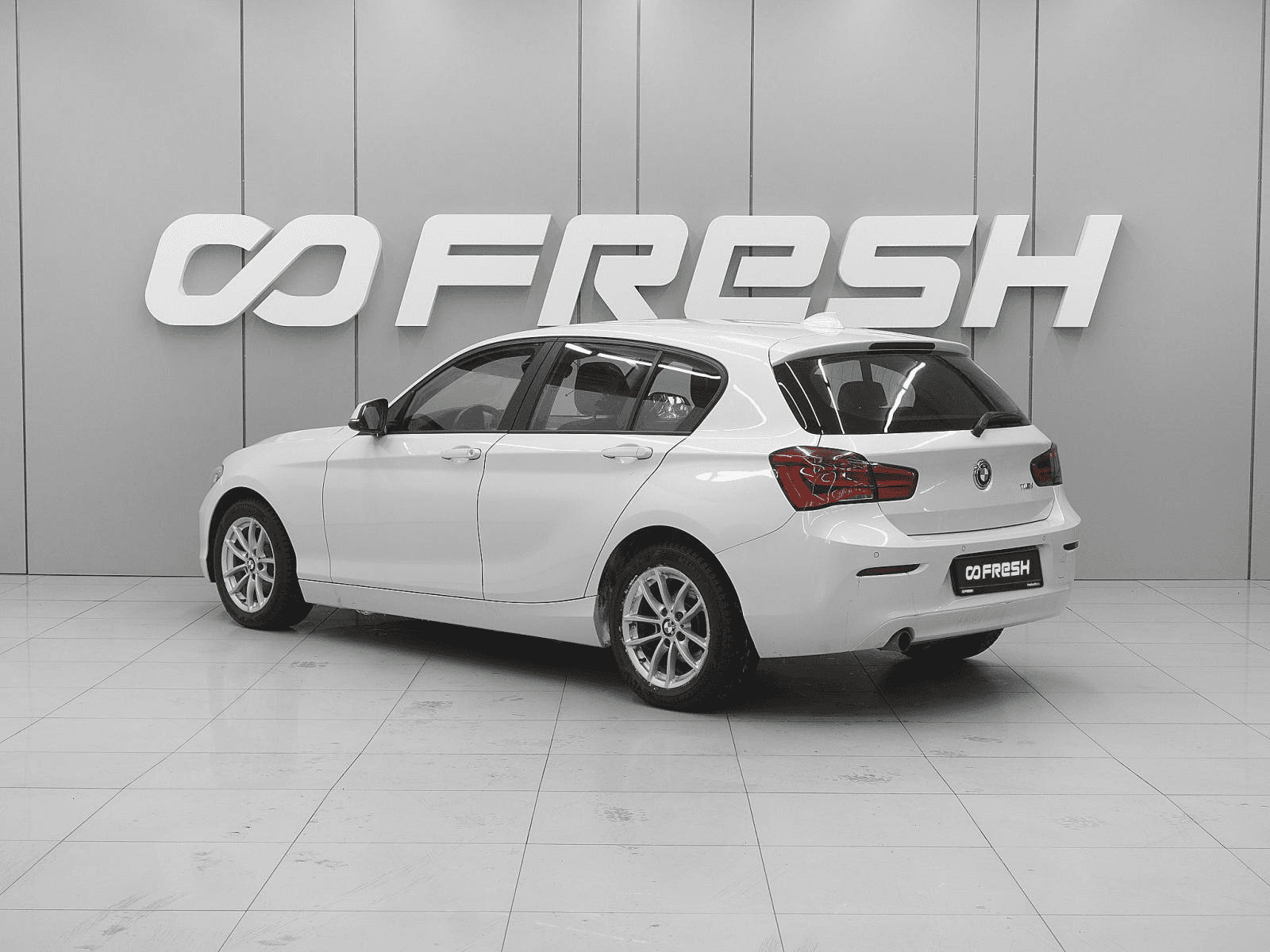 BMW 1 серия 2018 — миниатюра 2