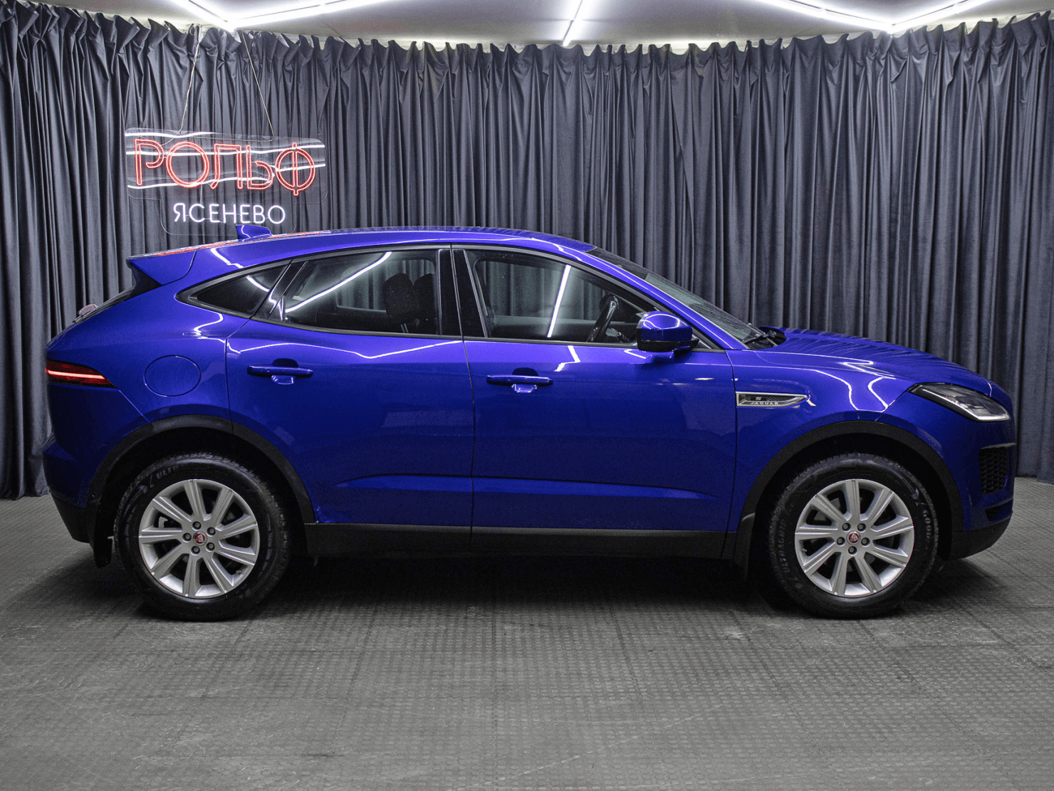 Jaguar E-PACE 2018 — миниатюра 4