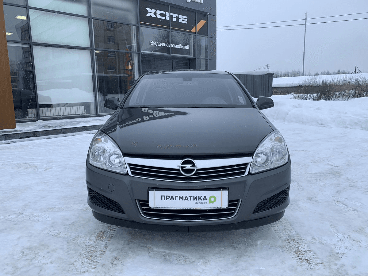 Opel Astra 2011 — миниатюра 2