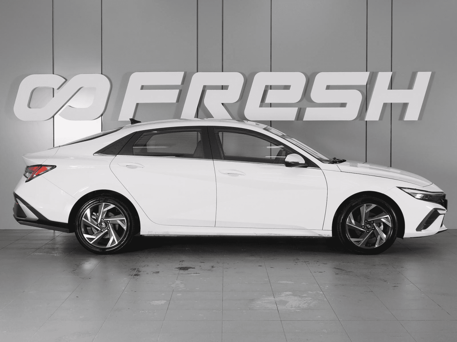 Hyundai Elantra 2024 — миниатюра 5