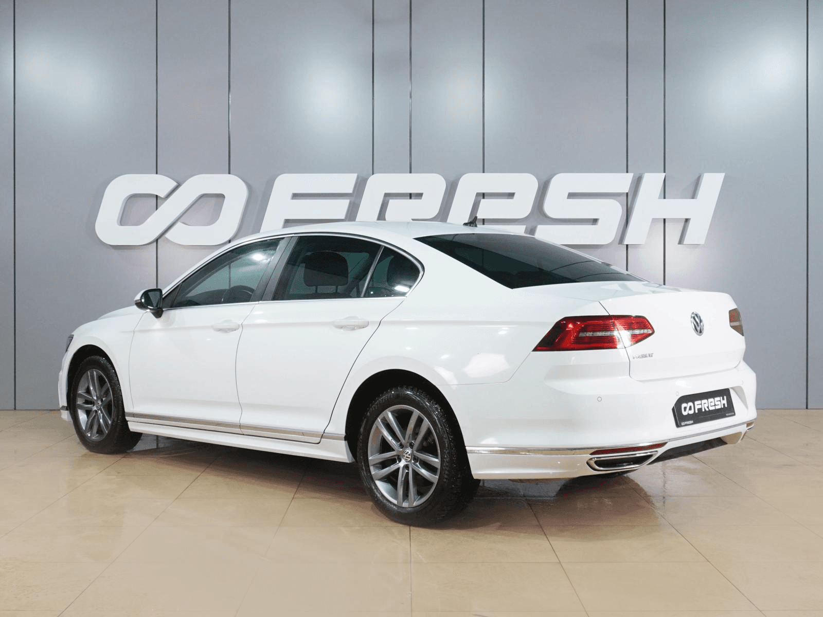 Volkswagen Passat 2018 — миниатюра 2