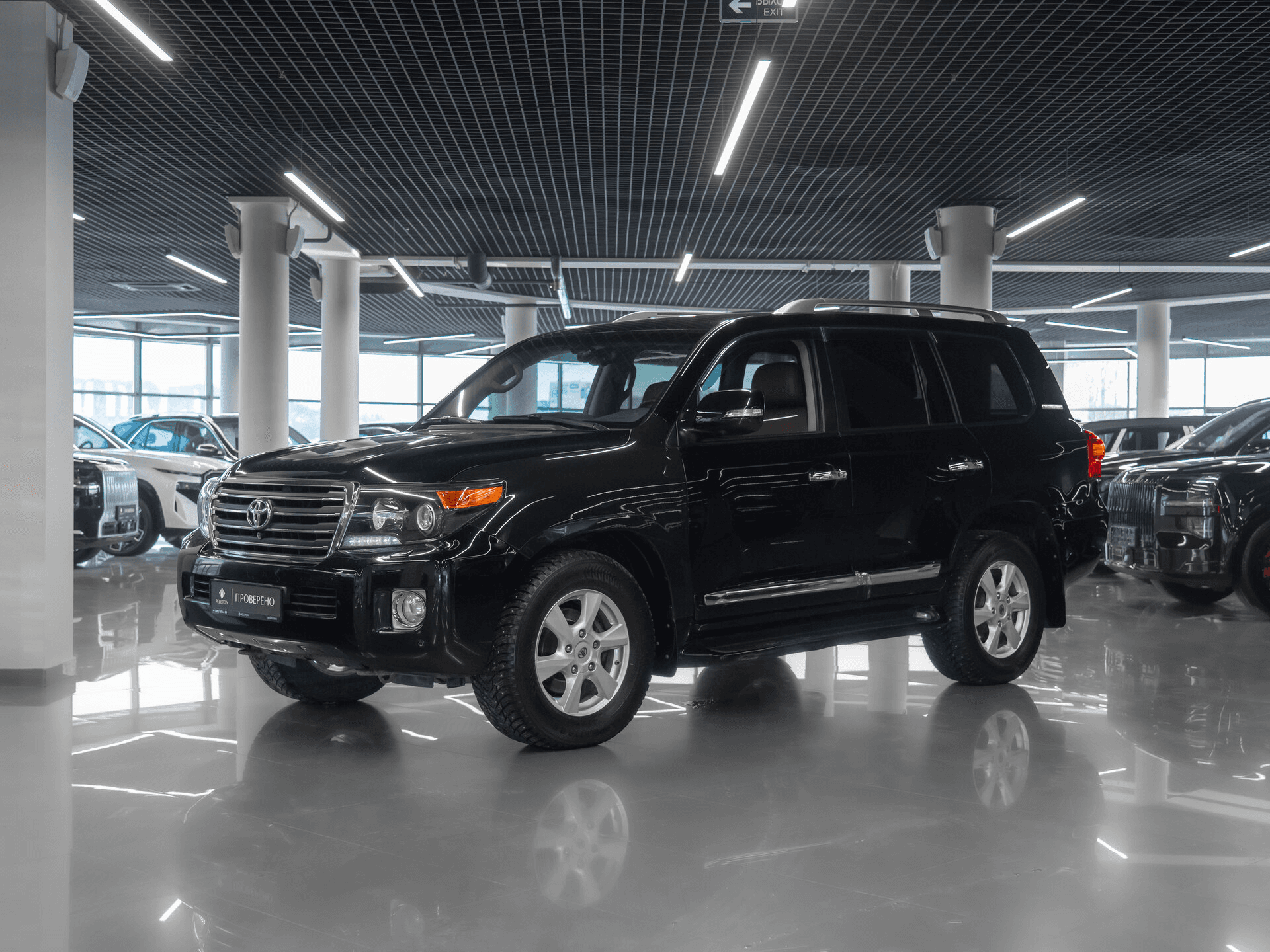 Toyota Land Cruiser 2014 — купить в Москва