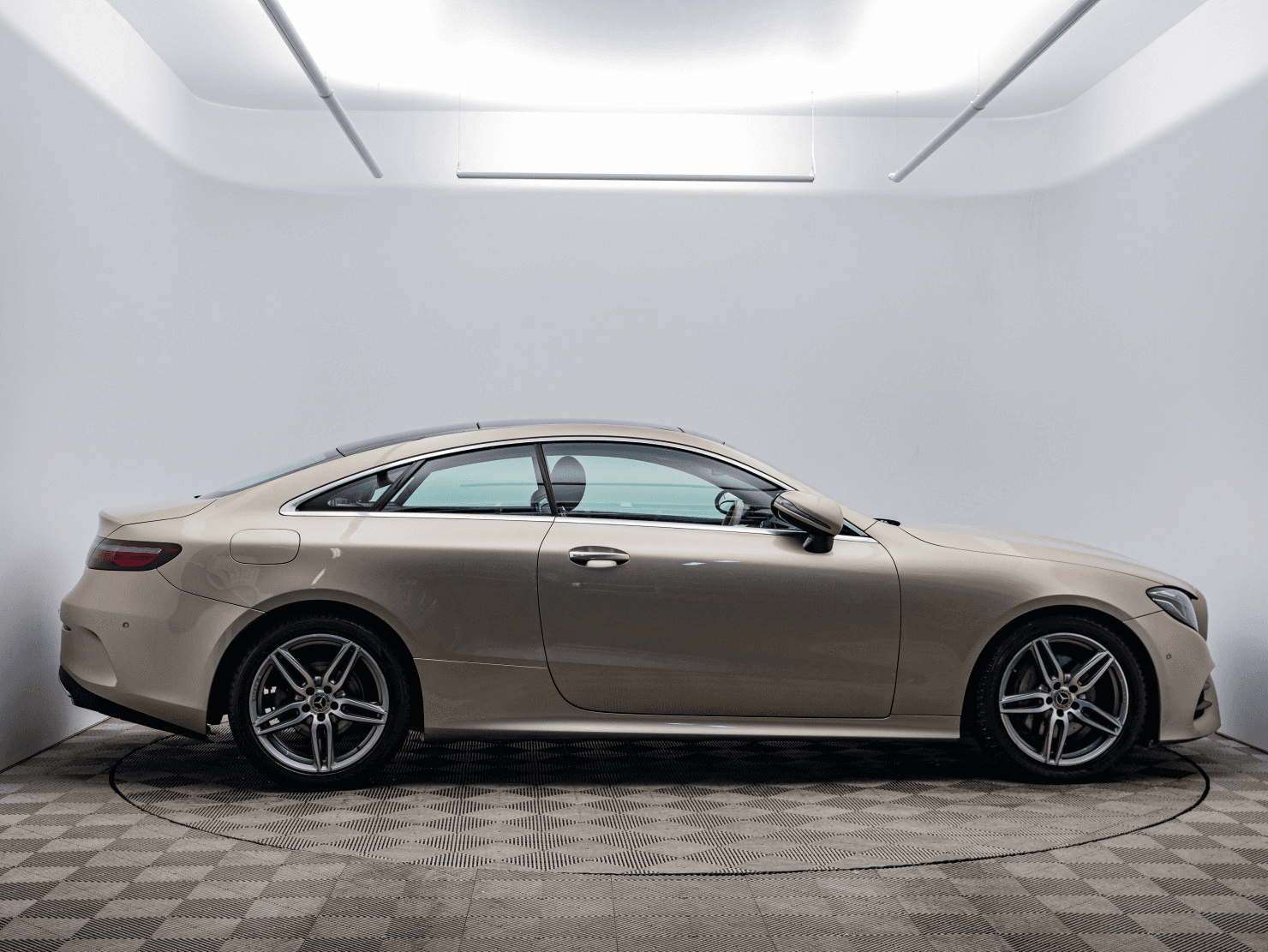 Mercedes-Benz E-Класс купе 2018 — миниатюра 4