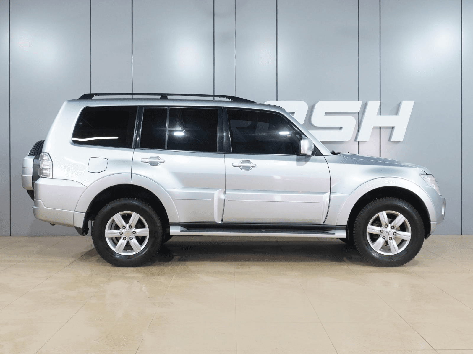 Mitsubishi Pajero 2011 — миниатюра 5