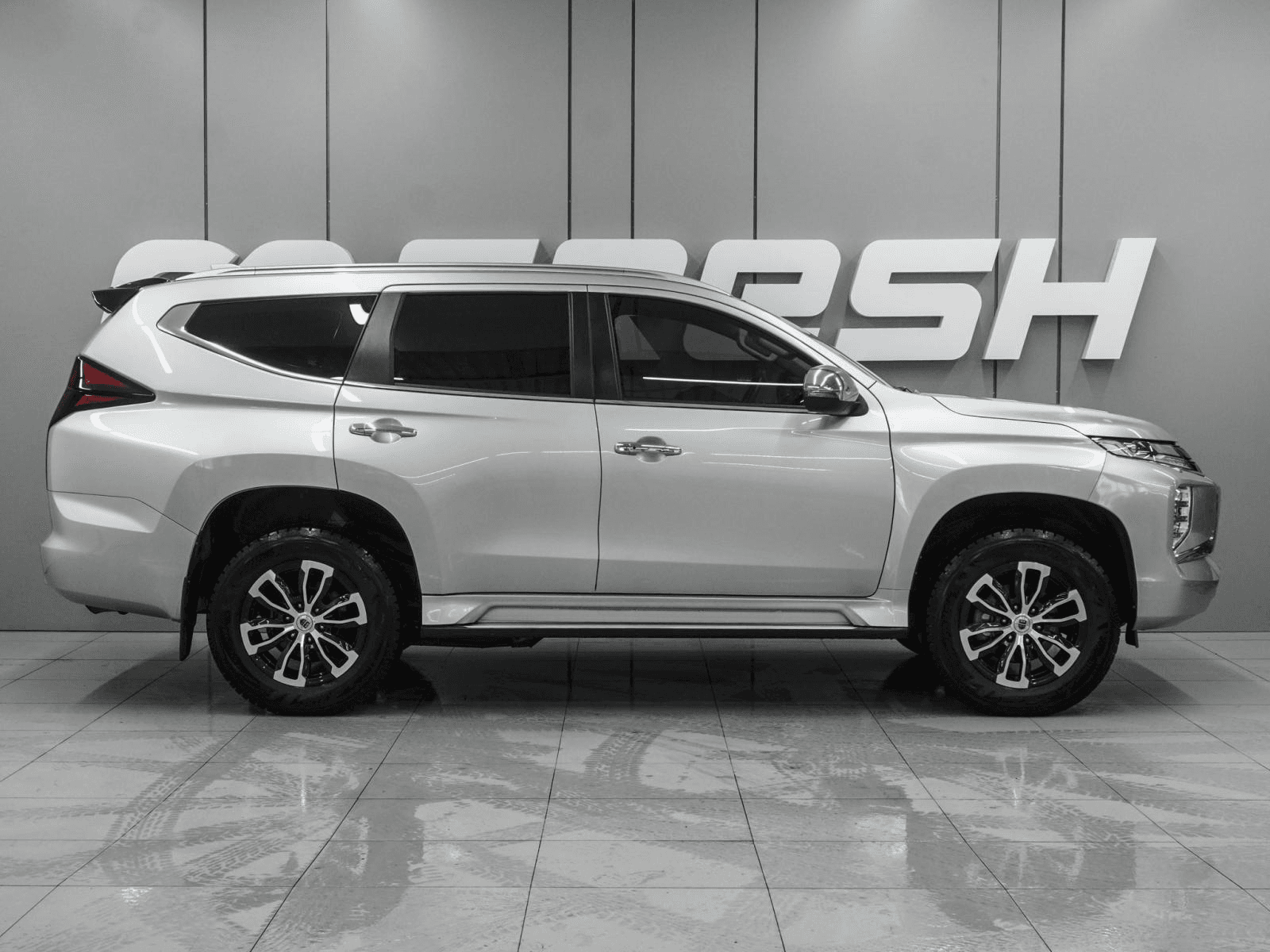 Mitsubishi Pajero Sport 2022 — миниатюра 5