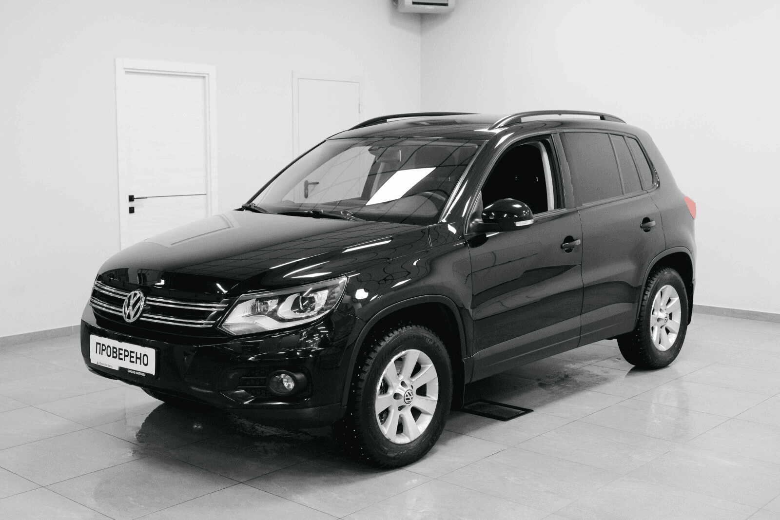 Volkswagen Tiguan 2013 — купить в Казань