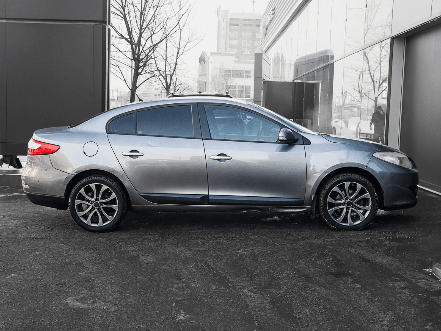 Renault Fluence 2011 — миниатюра 4