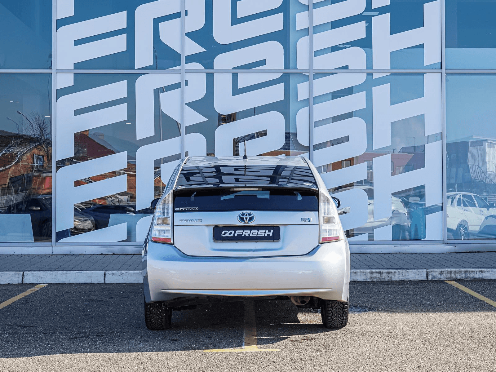 Toyota Prius 2010 — миниатюра 4