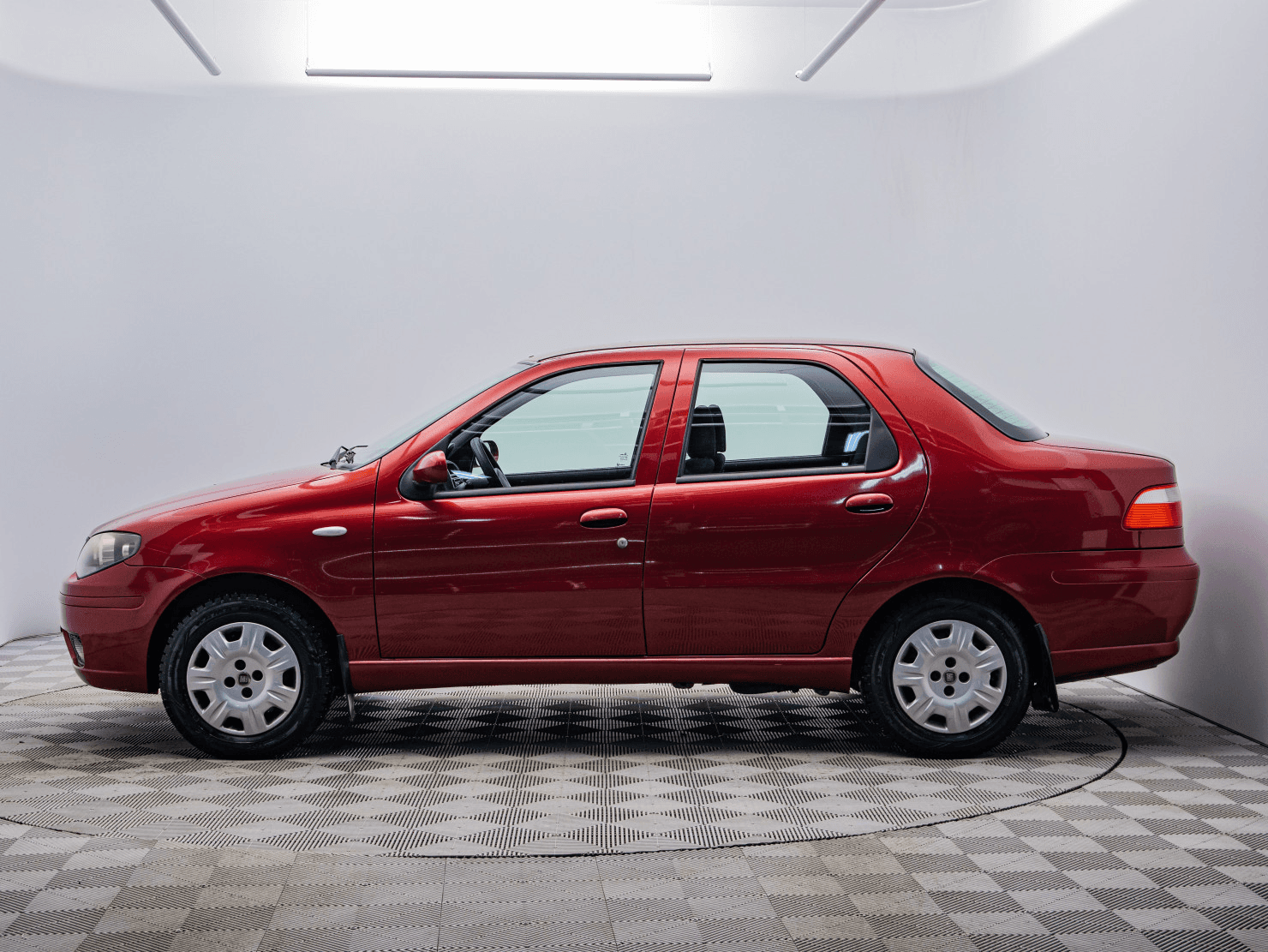 Fiat Albea 2011 — миниатюра 2