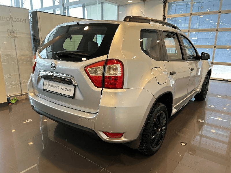 Nissan Terrano 2017 — миниатюра 4
