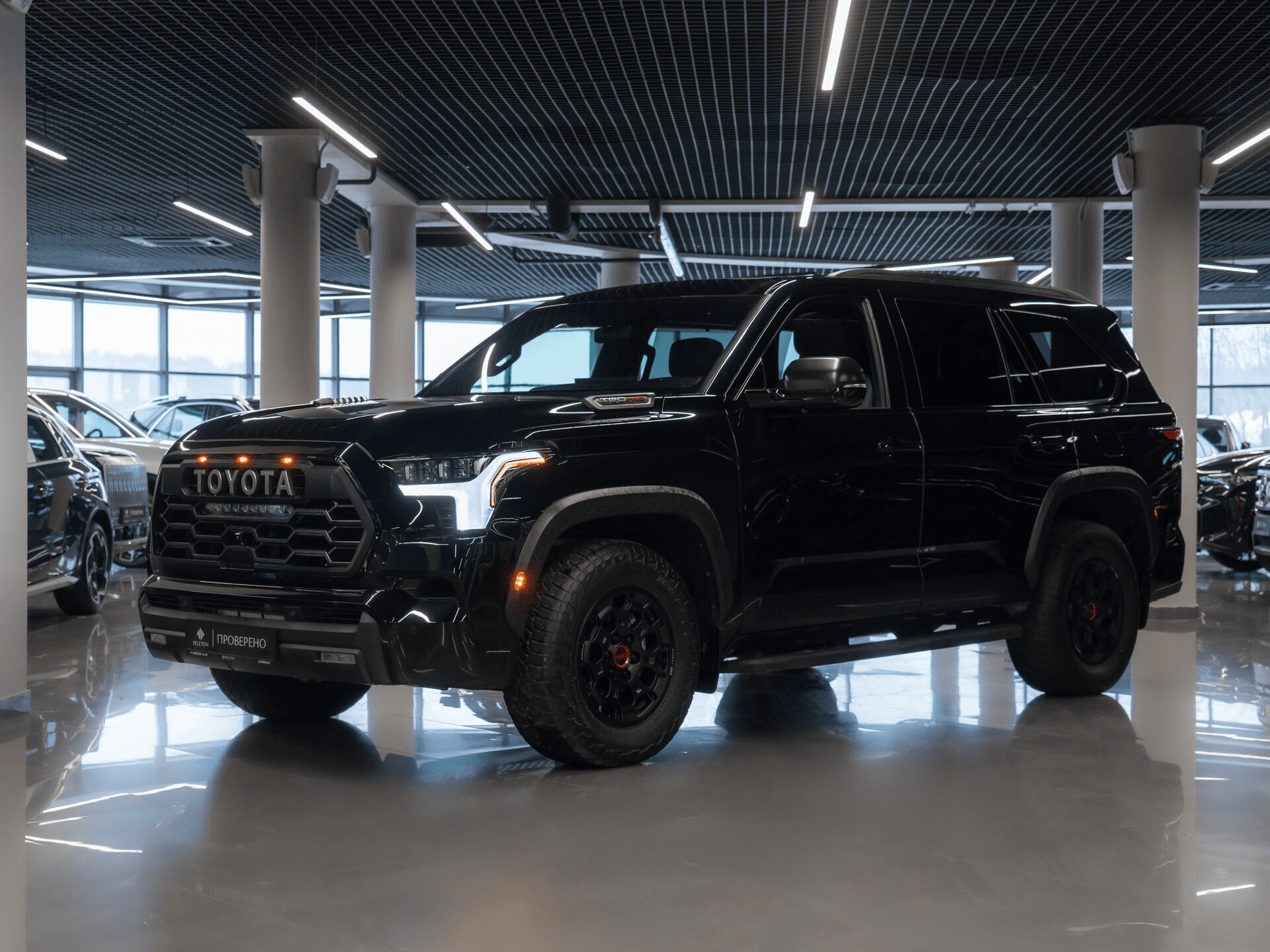 Toyota Sequoia — купить