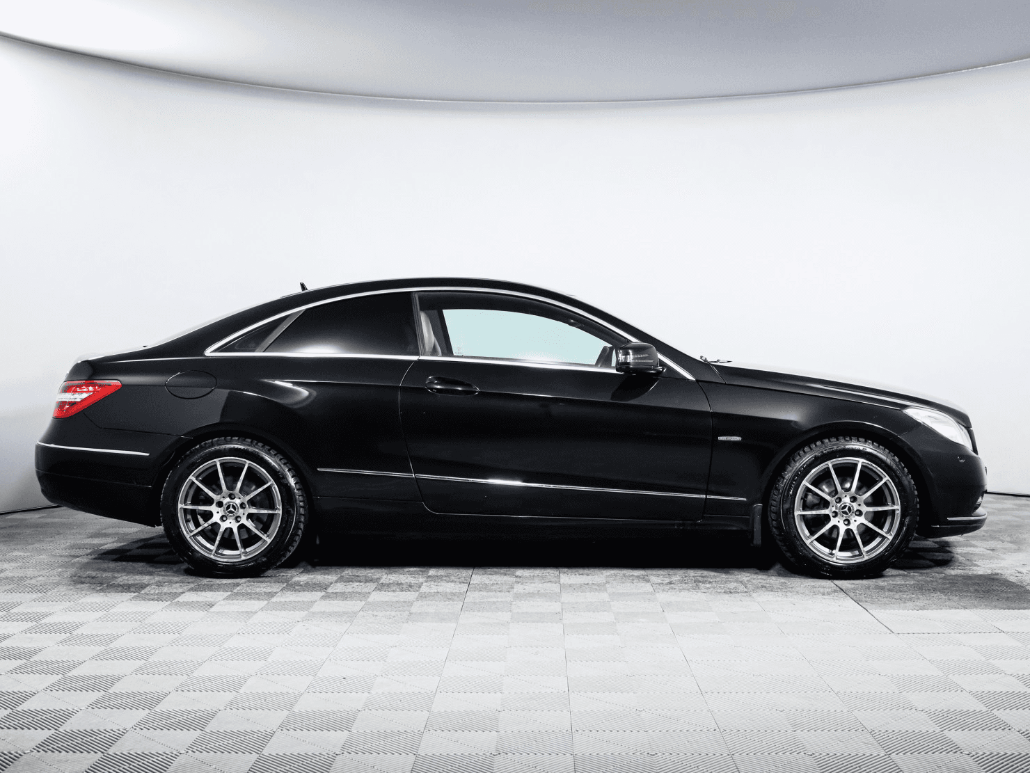 Mercedes-Benz E-Класс 2011 — миниатюра 4