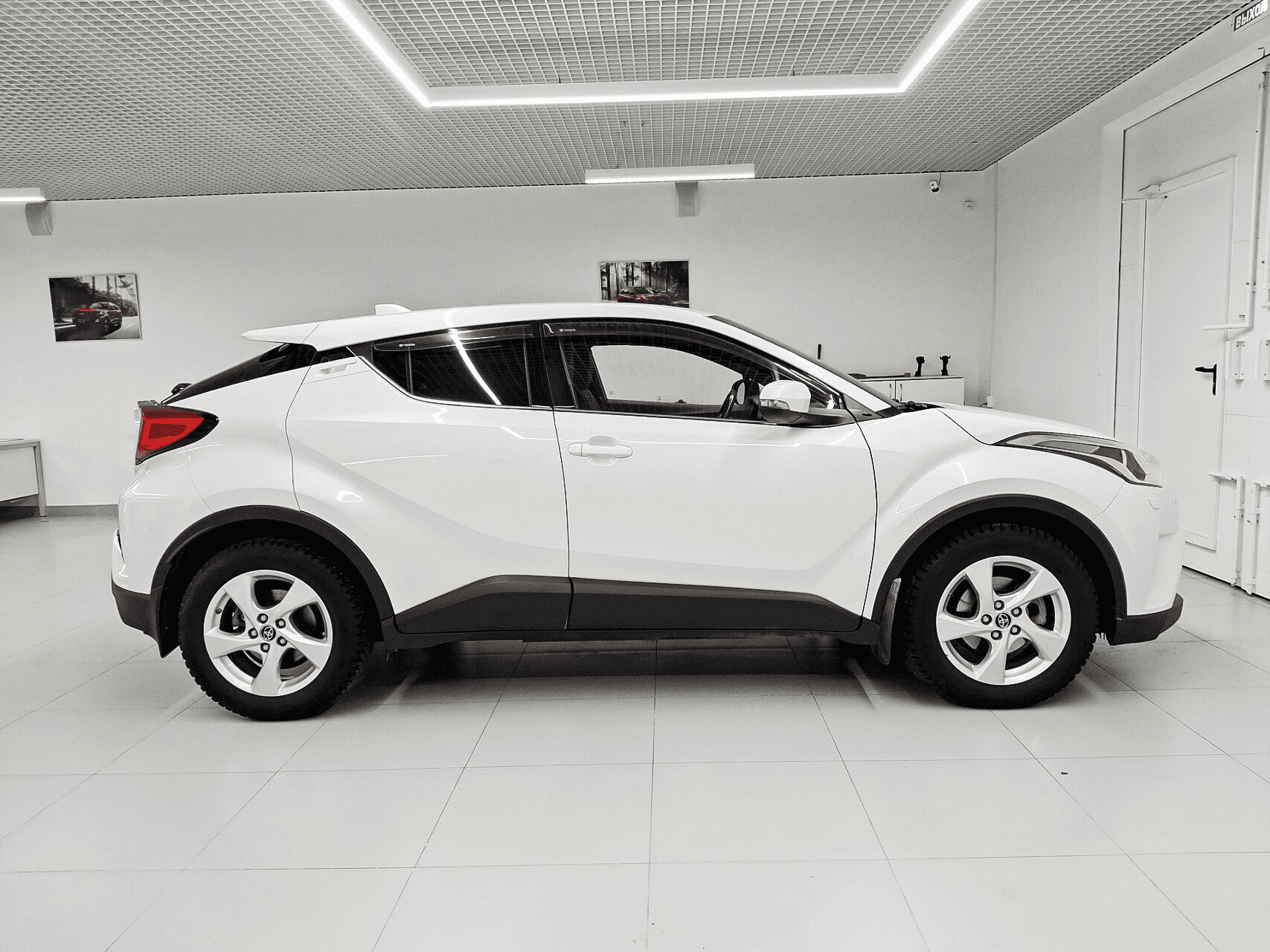 Toyota C-HR 2018 — миниатюра 4