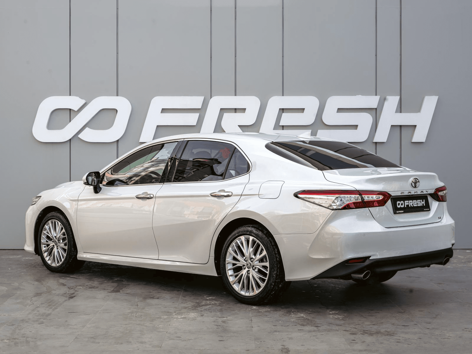 Toyota Camry 2020 — миниатюра 2