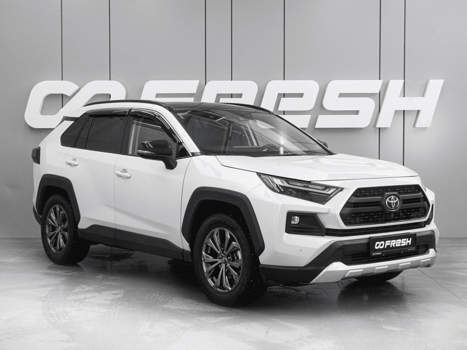 Toyota RAV4 2024 — купить в Воронеж