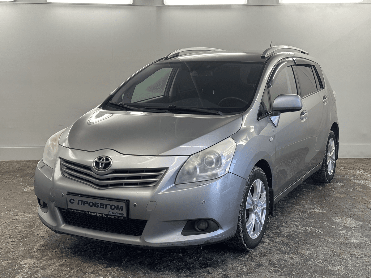 Toyota Verso — купить