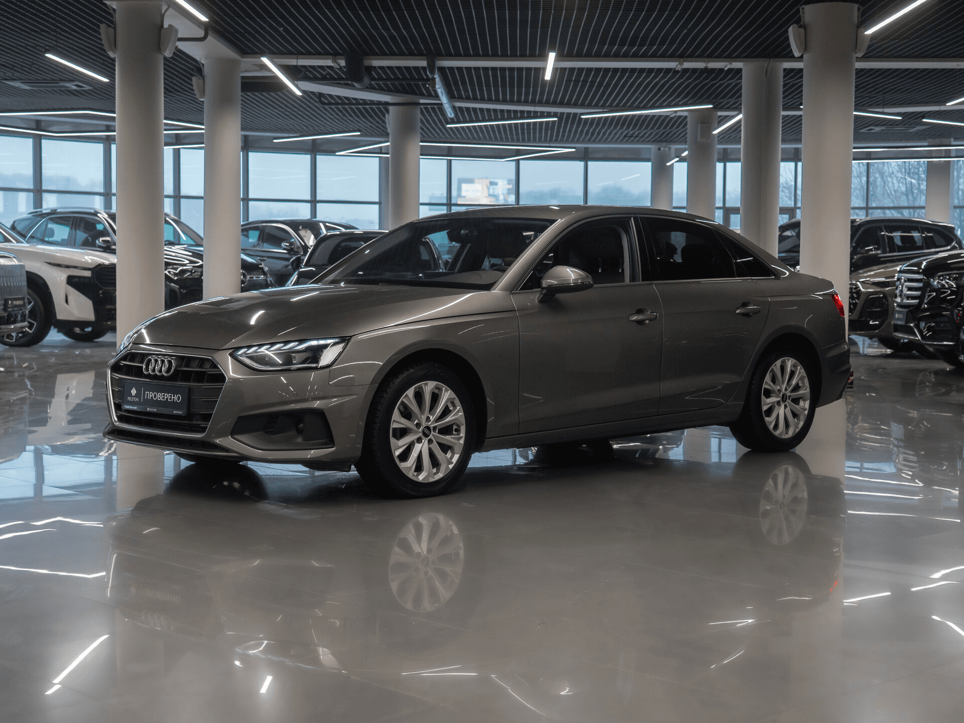 Audi A4 2022 — купить в Москва