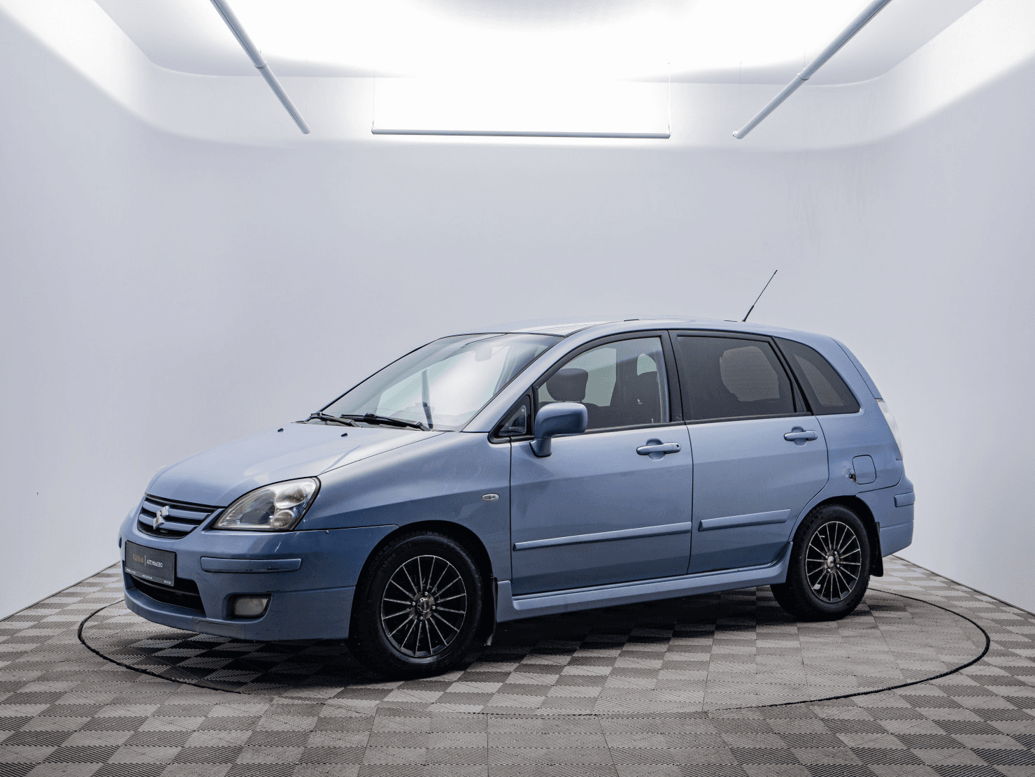 Suzuki Liana — купить