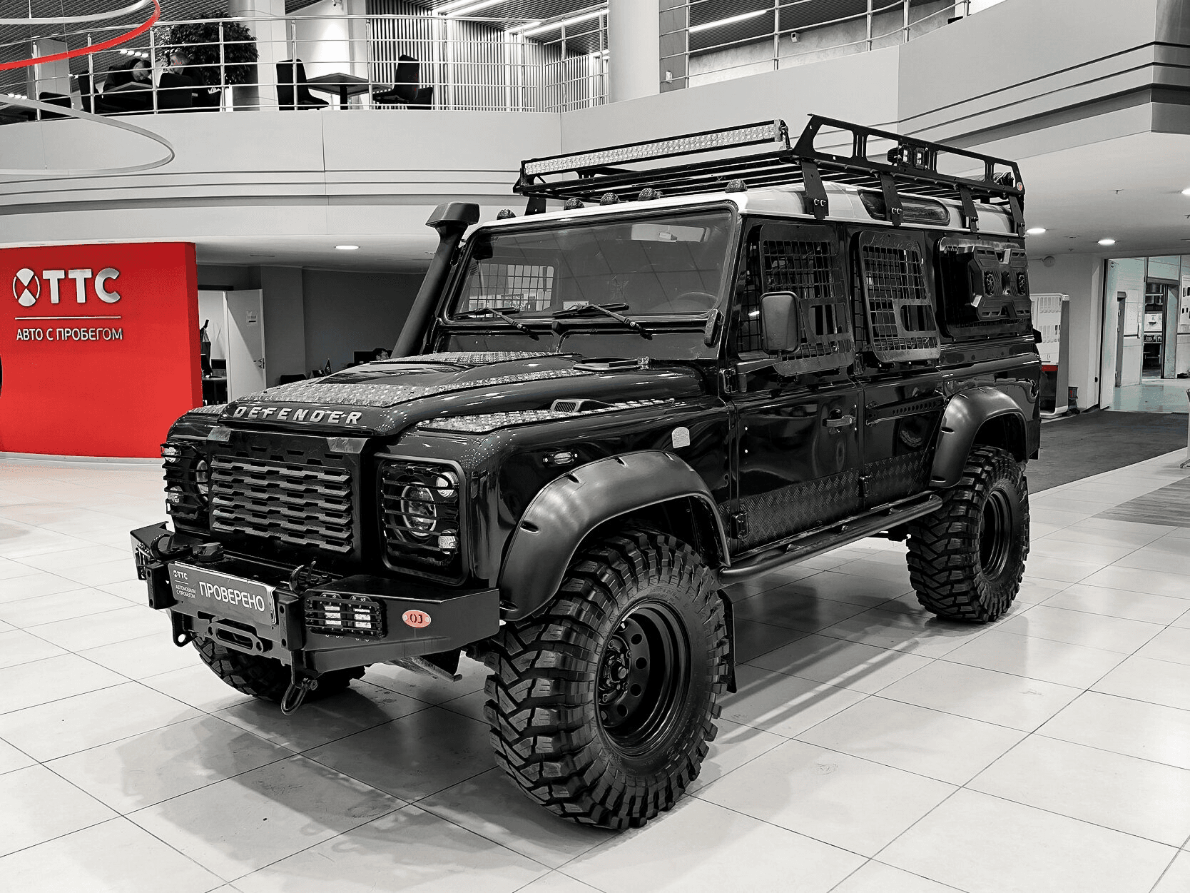 Land Rover Defender — купить